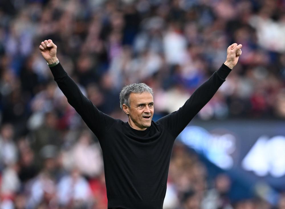 梁靖崑一同 梁靖崑一同