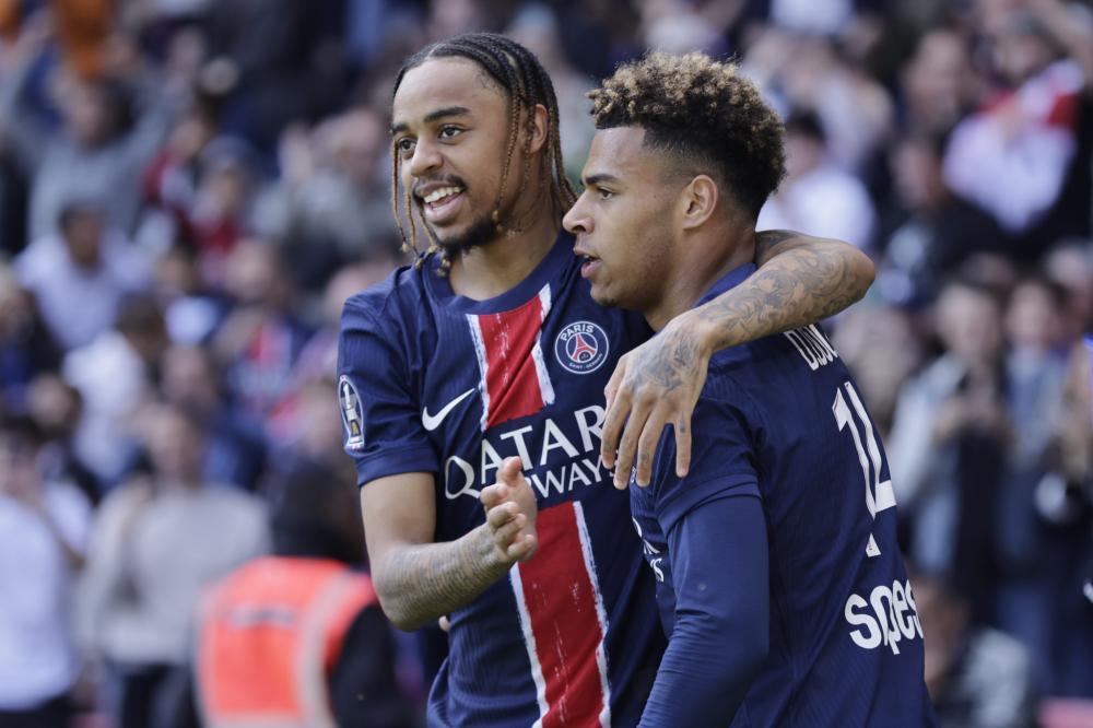 中迈出坚定 中迈出坚定